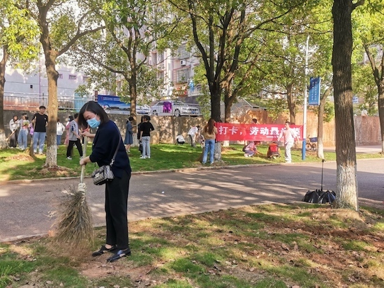 d8335bfbd4e34a77b1e6faa1eb7910cf.jpg FAFAFFED64C75CED077333BC678EB577.jpg